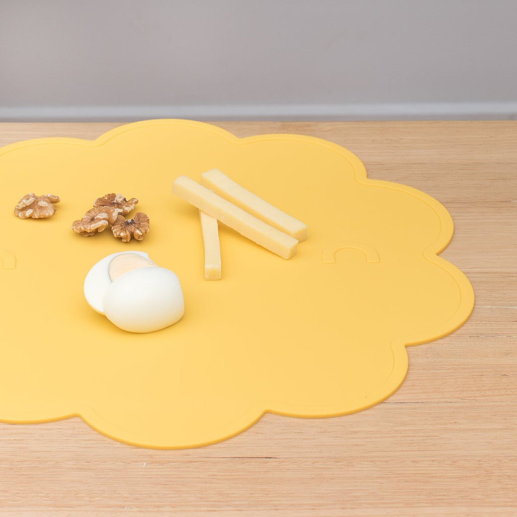 The Jelly Placie - A Silicone Placemat For Round Tables in Yellow