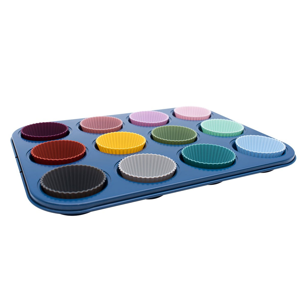 https://www.wemightbetiny.com/cdn/shop/products/reusable-silicone-muffin-cups-baking-tray-side_1024x1024.jpg?v=1630128516